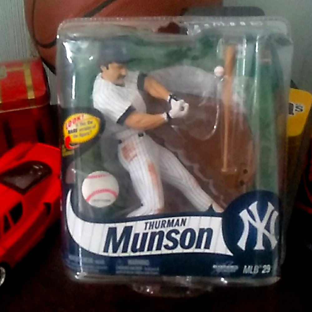 Thurman Munson McFarlene collectible figurine